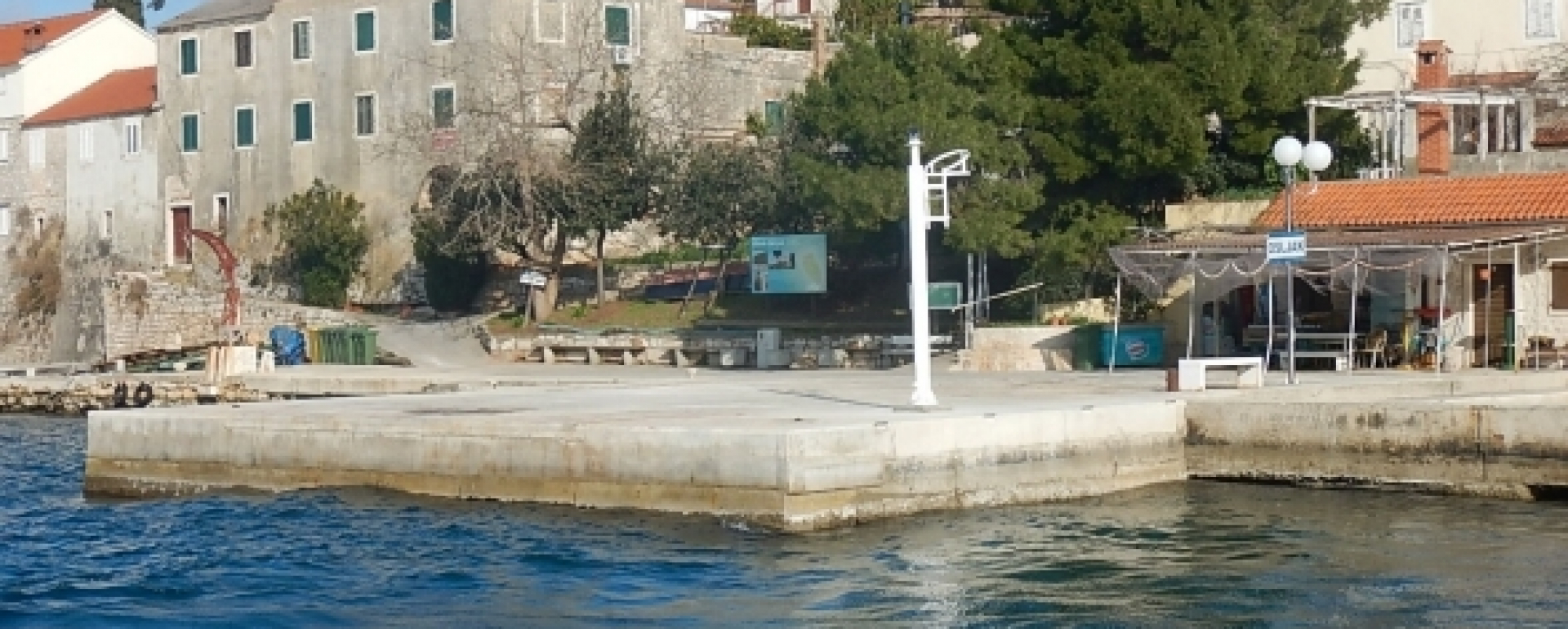Postavljanje lučkog svjetla u luci Ošljak